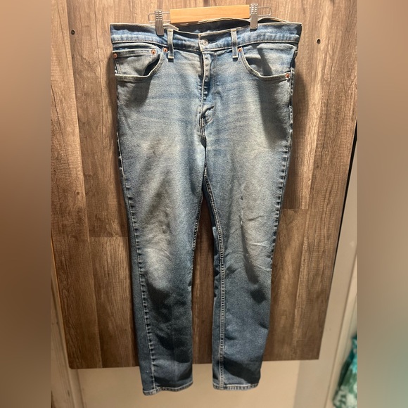 Levi's Other - Levi’s Men's Blue Jeans Washed Look 34 32 Long